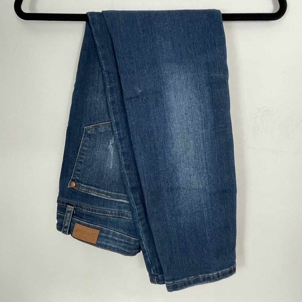 Judy Blue Relaxed Fit Women's Jeans - Size 5/27